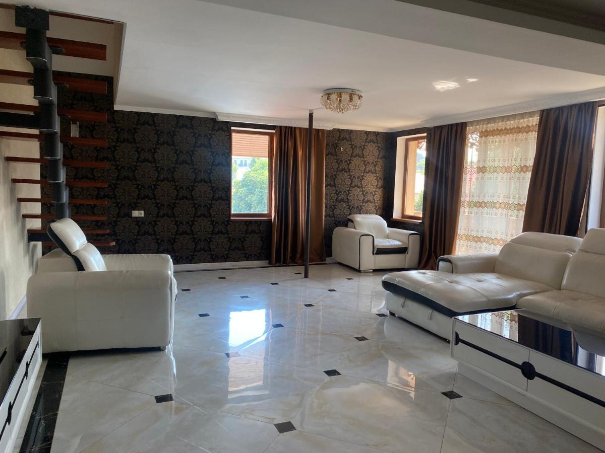 Amadeus Hotel Bakuriani Exterior photo